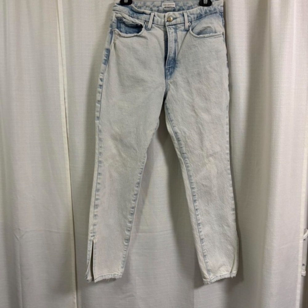 Good American Light Wash Distressed Jeans
